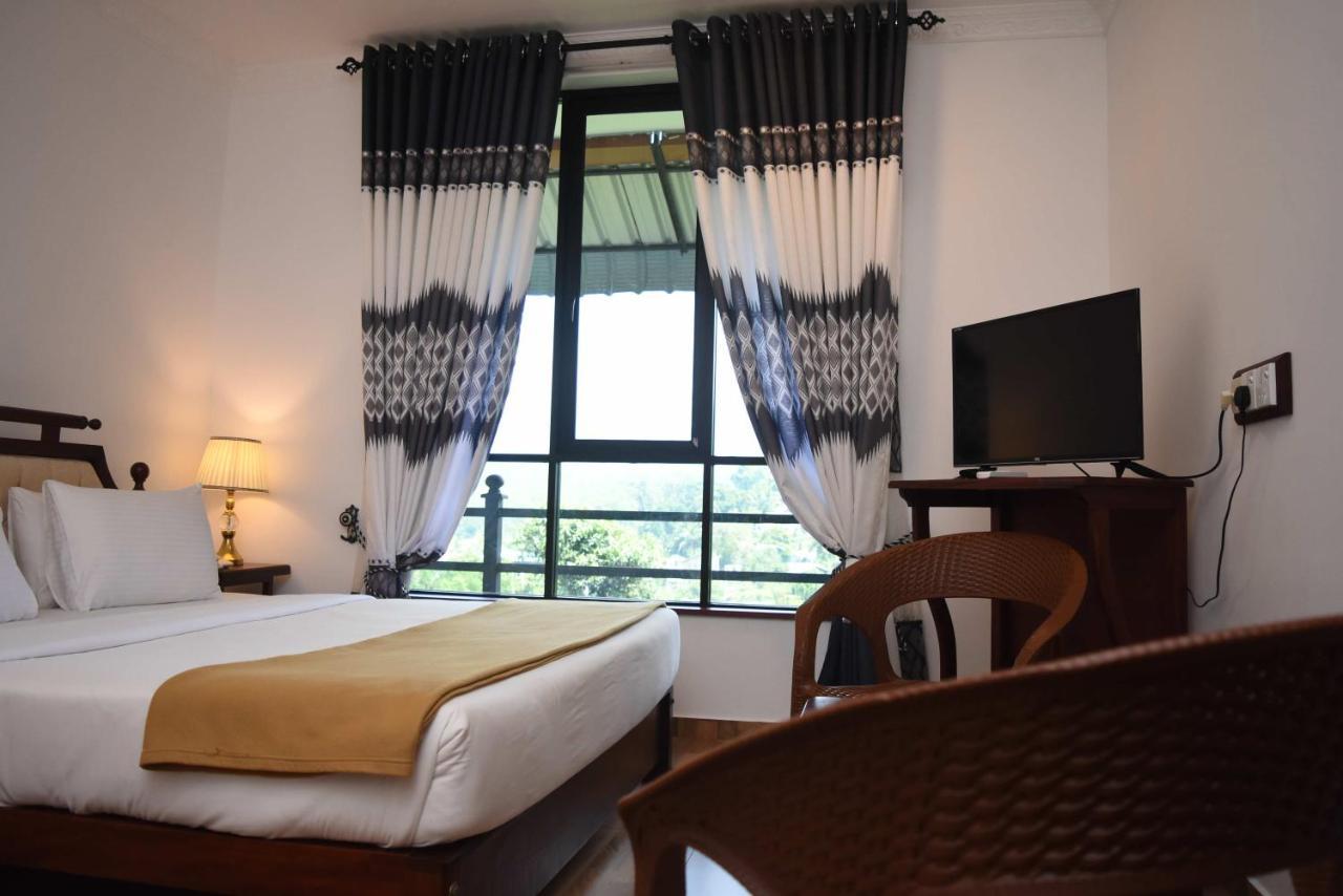 Centauria Hill Resort Ratnapura Exterior photo
