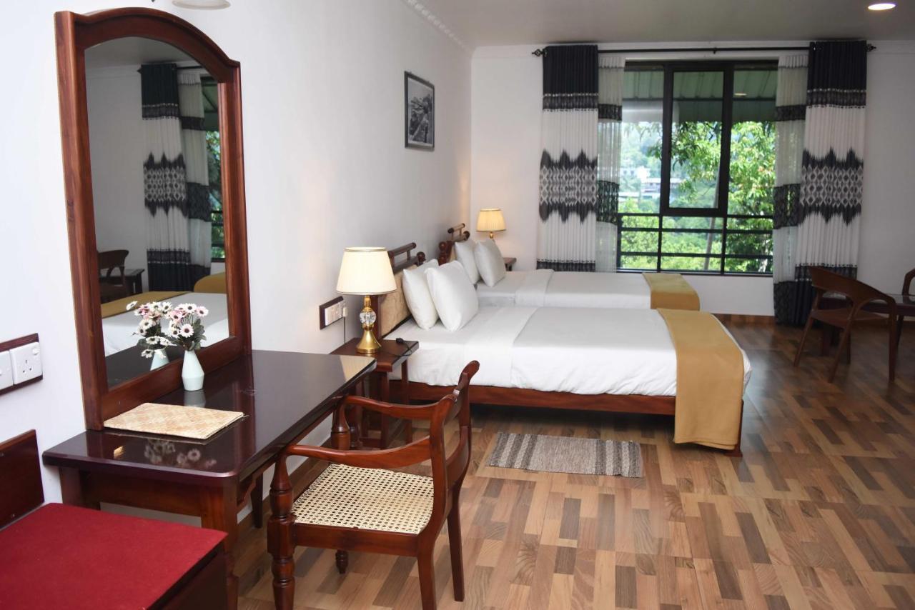 Centauria Hill Resort Ratnapura Exterior photo