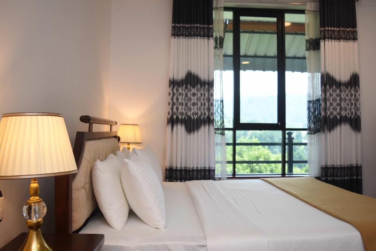 Centauria Hill Resort Ratnapura Exterior photo