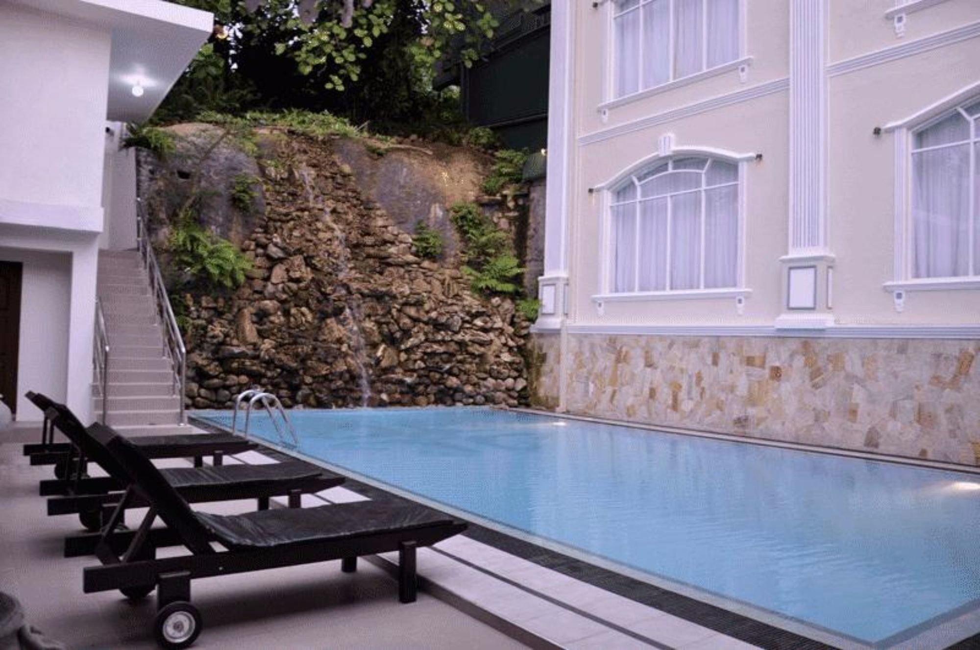 Centauria Hill Resort Ratnapura Exterior photo